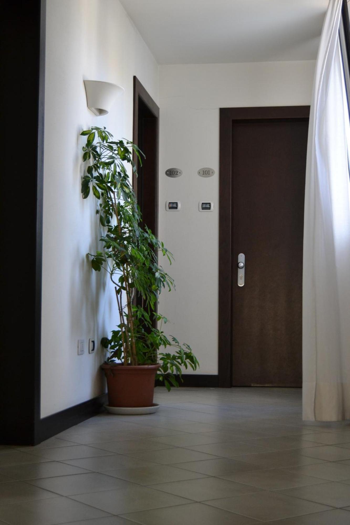 Hotel I' Fiorino มอนเตลูโป ฟิโอเรนติโน ภายนอก รูปภาพ